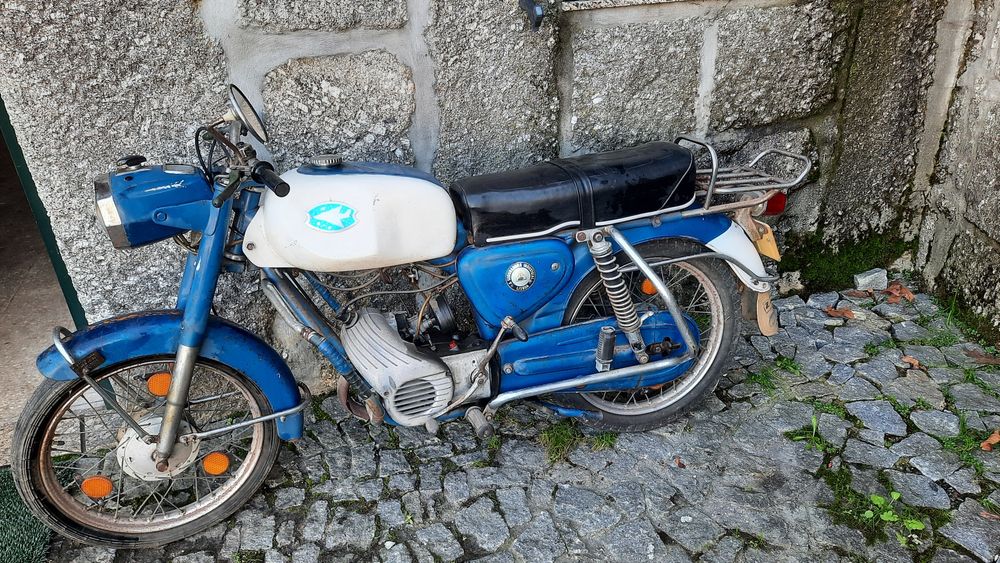 Mota Vanguard, com documentos