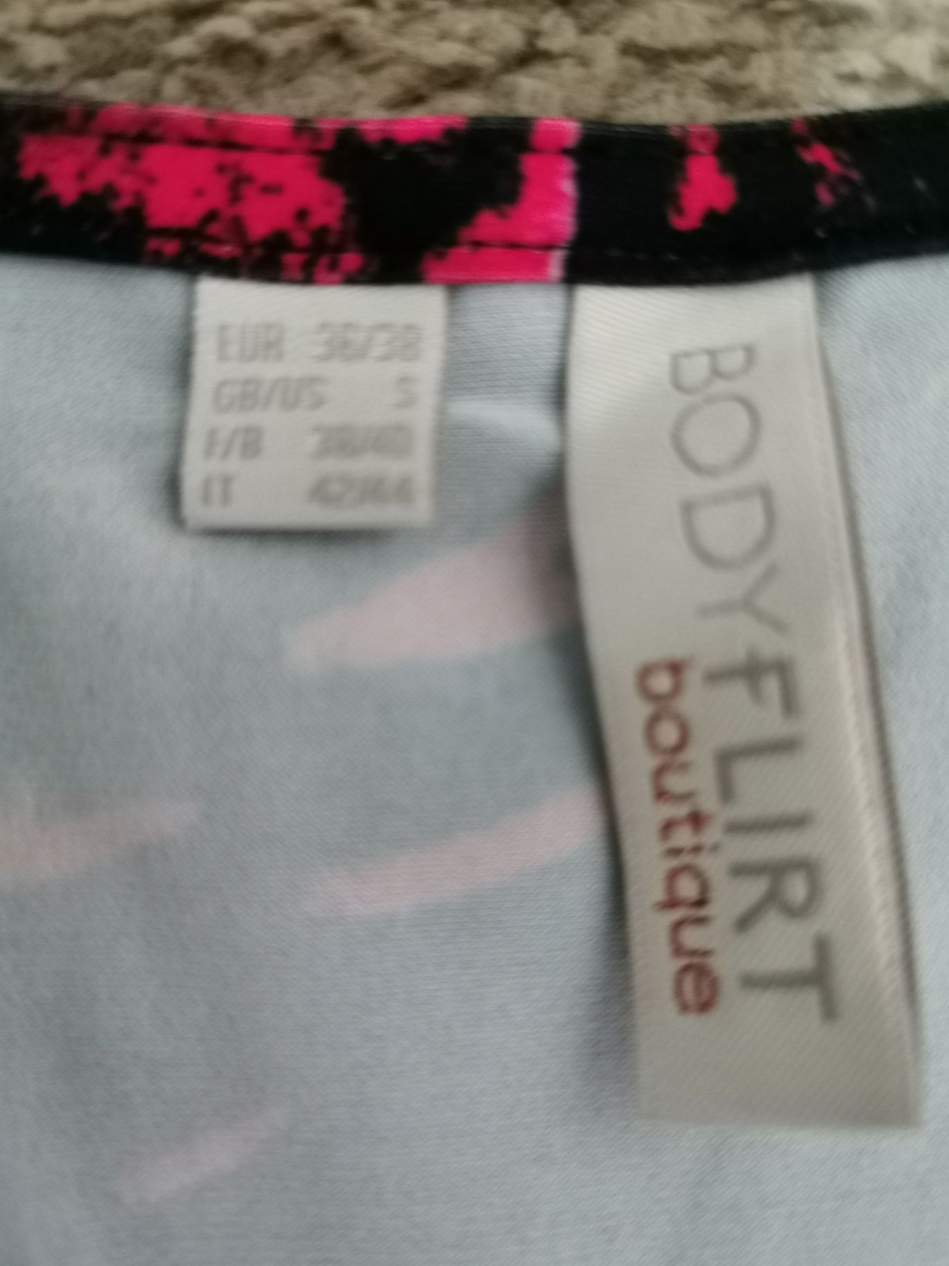 Sukienka maxi w kwiaty rozmiar M/L