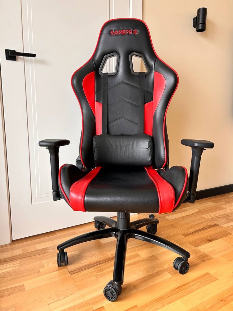 Ігрове крісло GamerPro
