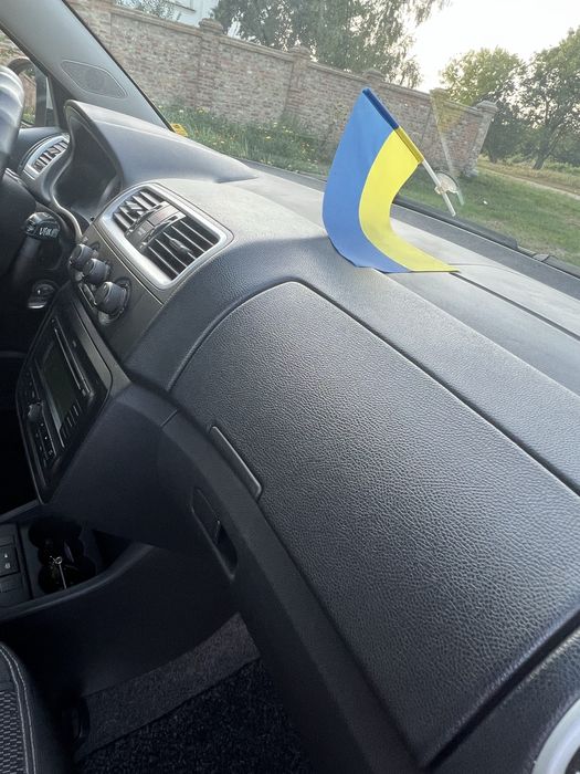 Поодам автомобіль Skoda Fabia