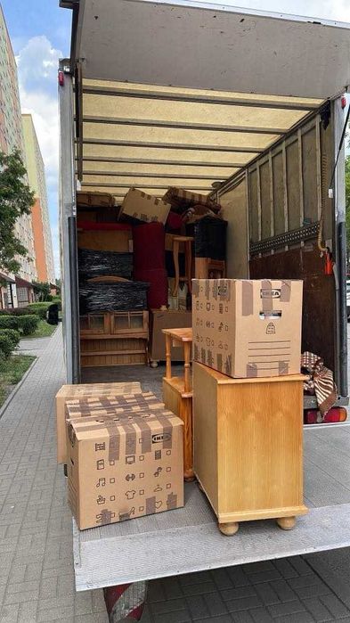 Przeprowadzki Transport Utylizacja Wywóz mebli Łódź Tanio AUTO Z WINDĄ