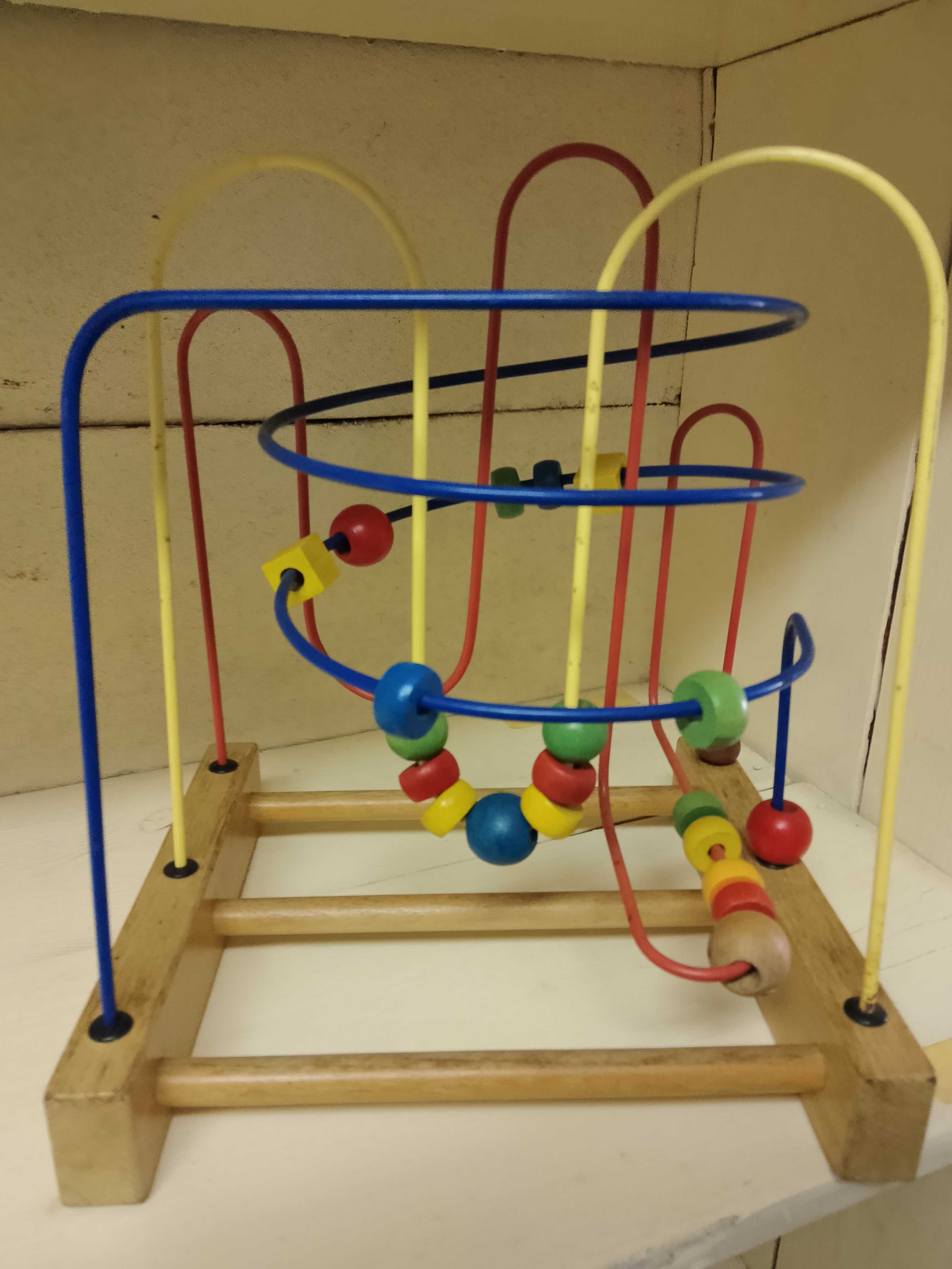 Brinquedos para destreza bebé