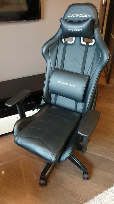 Krzesło fotel gamingowy DXRacer Seria Formula OH/F08/NR czarny
