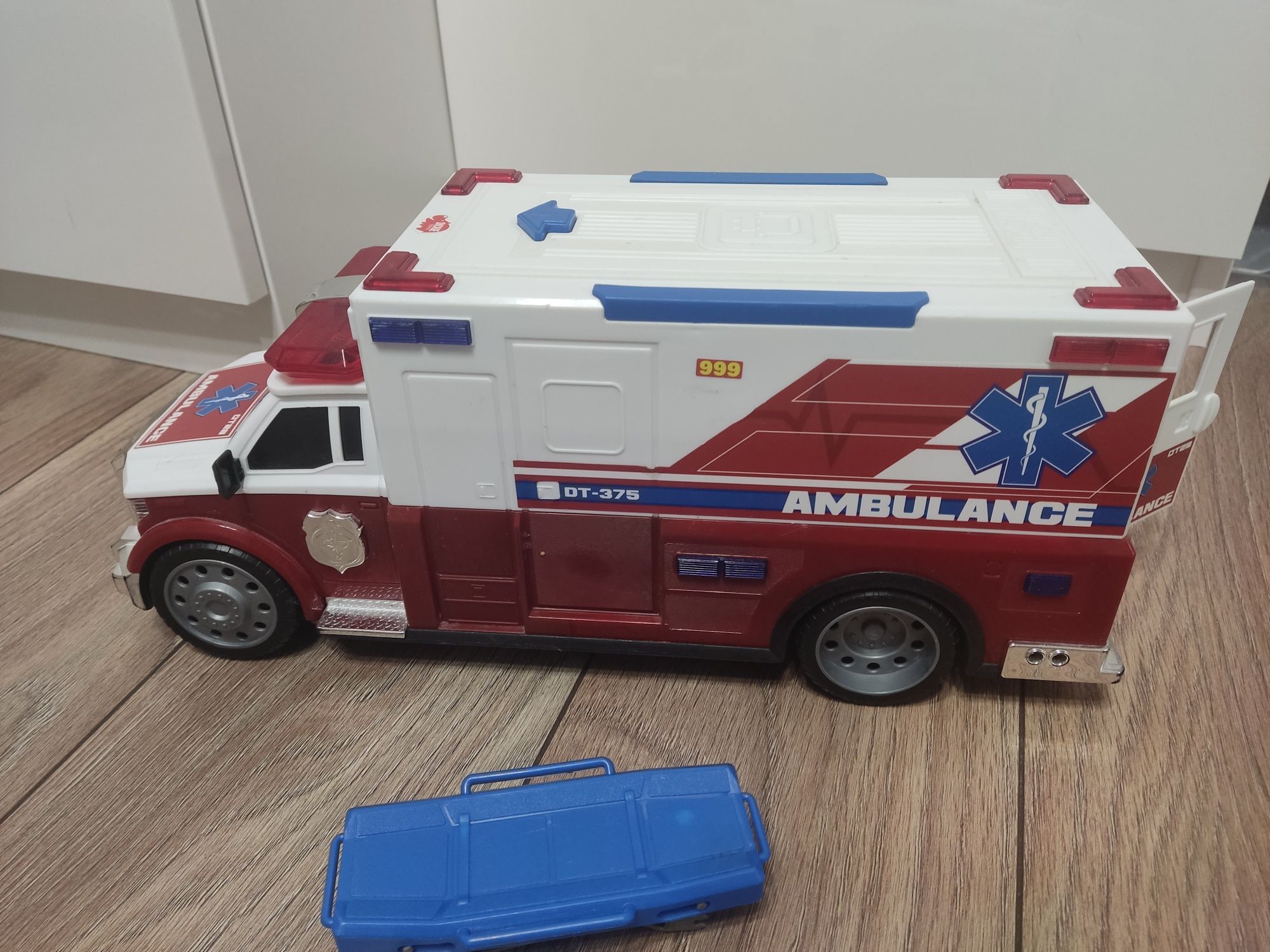Ambulans Dickie Toys Action
