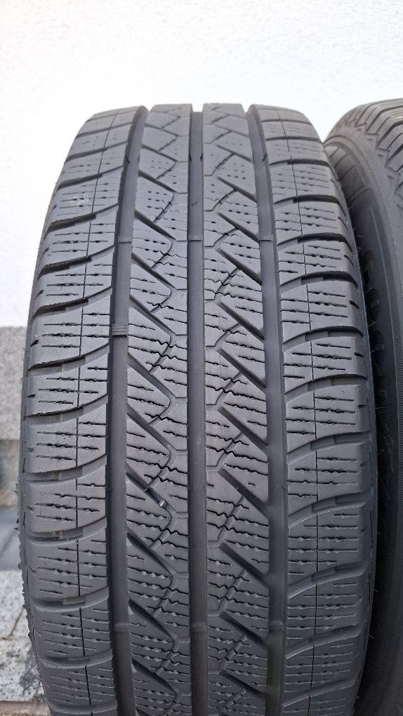 Opony 215/65 R15C Goodyear Vector4seasons cargo  2023r 8mm