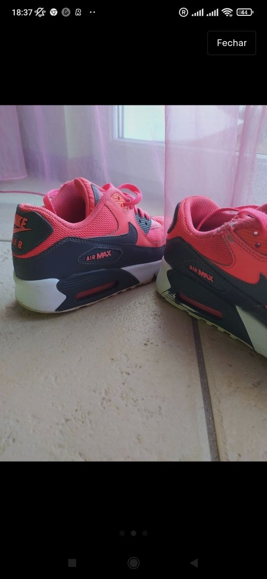 Tennis AirMAX em rosa e cinzento