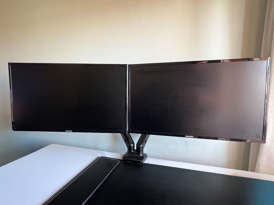Kit 2 monitores Samsung + Suporte + Mouse pad