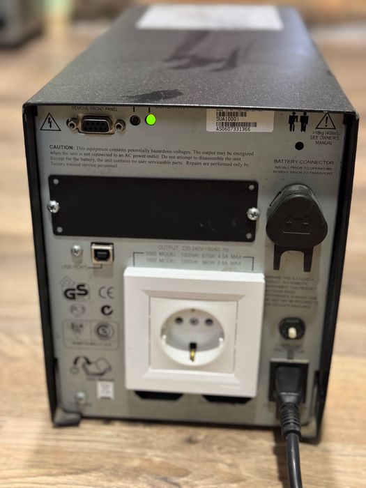 Smart-UPS 1000VA APC USB