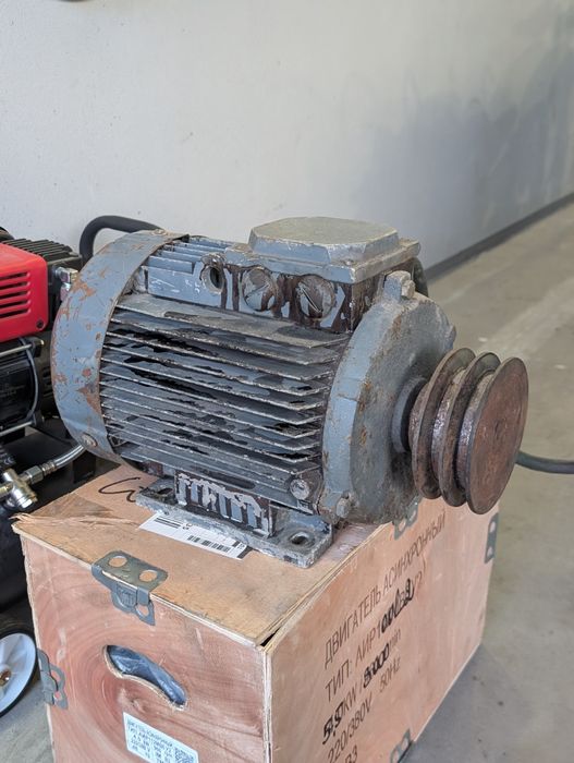 Трьох швидкісний двигун 0.9 1.5 2.1 кВт 730 1460 2980 обертів