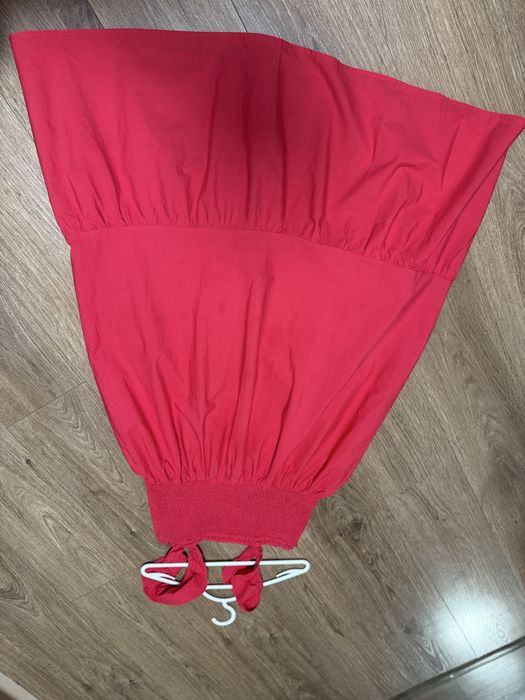 Нове плаття малина колір