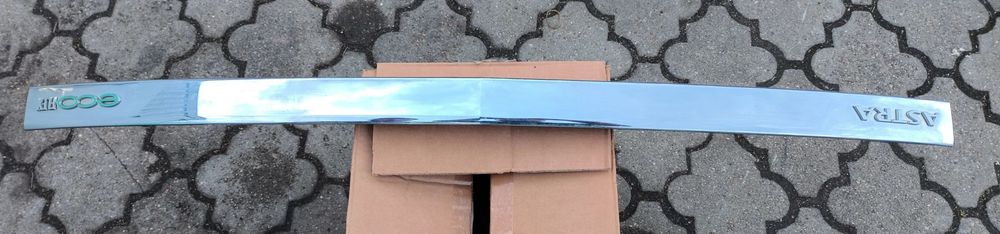 Astra H listwa klapy tył chrom kombi lift Opel ~~