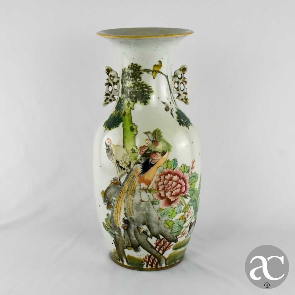 Jarrão em Porcelana da China com carateres chineses, dinastia Qing