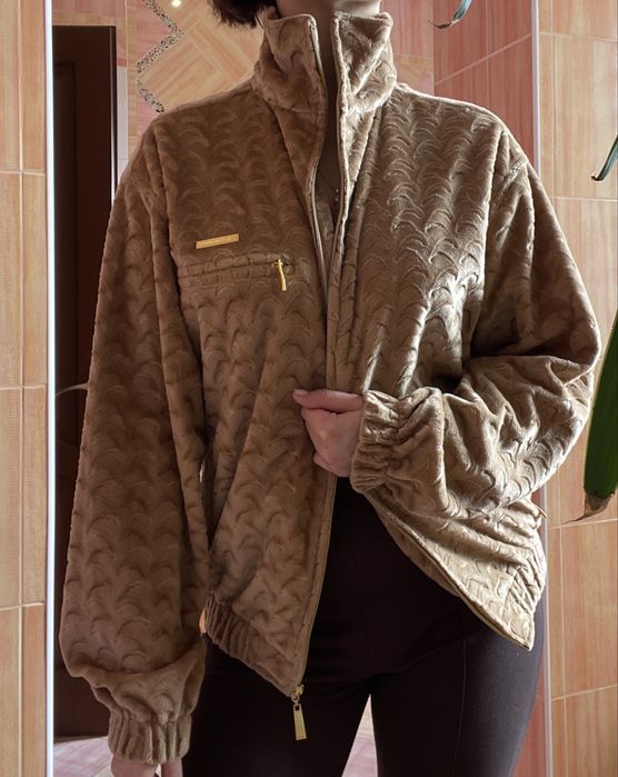 Бомбер на осінь