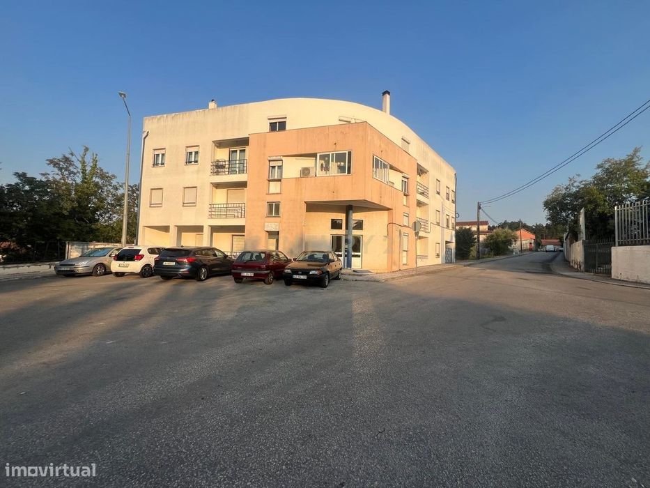 Apartamento T2 Renovado no Centro de Ansião