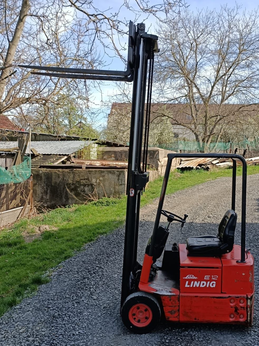 Wózek widłowy elektryczny Linde e12 95rok