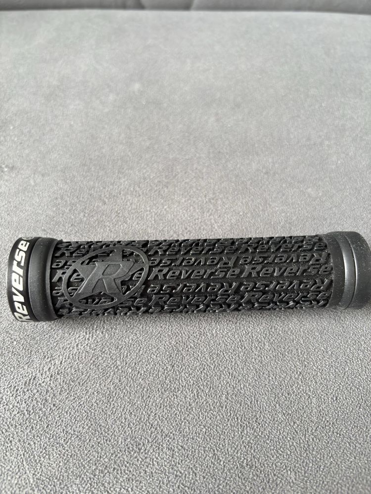 Gripy Reverse Stamp – nowe, przykręcane
