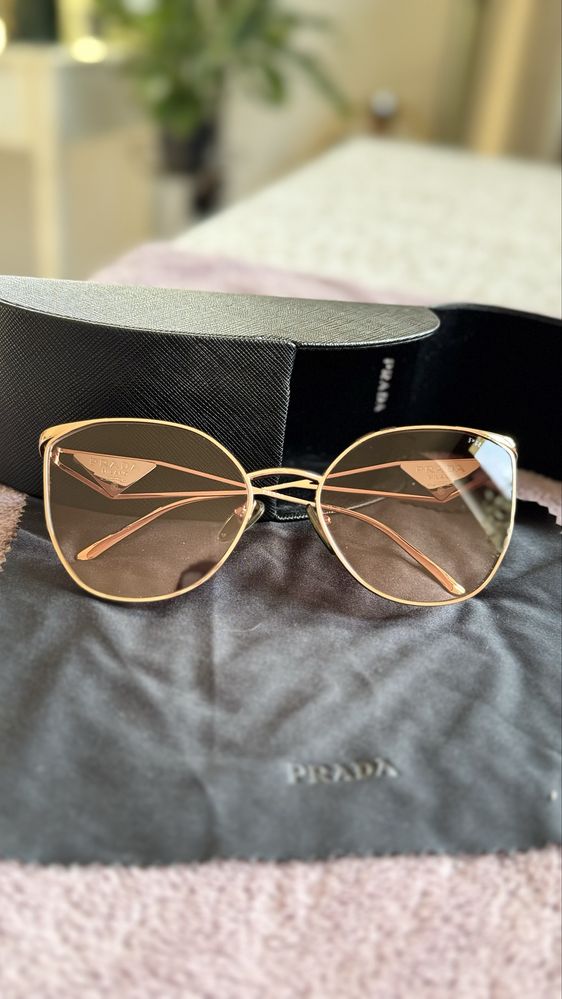 Okulary przeciwsłoneczne Prada