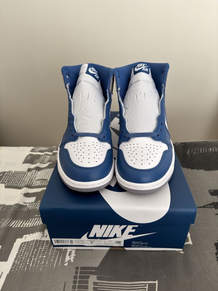 Air Jordan 1 Retro High OG True Blue