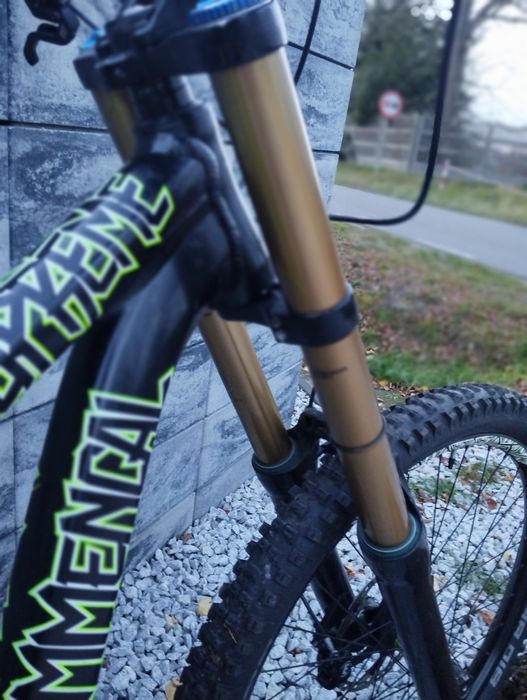 Commencal Supreme v3 DH/Fox 40/rock shox/Shimano     *Nowe części