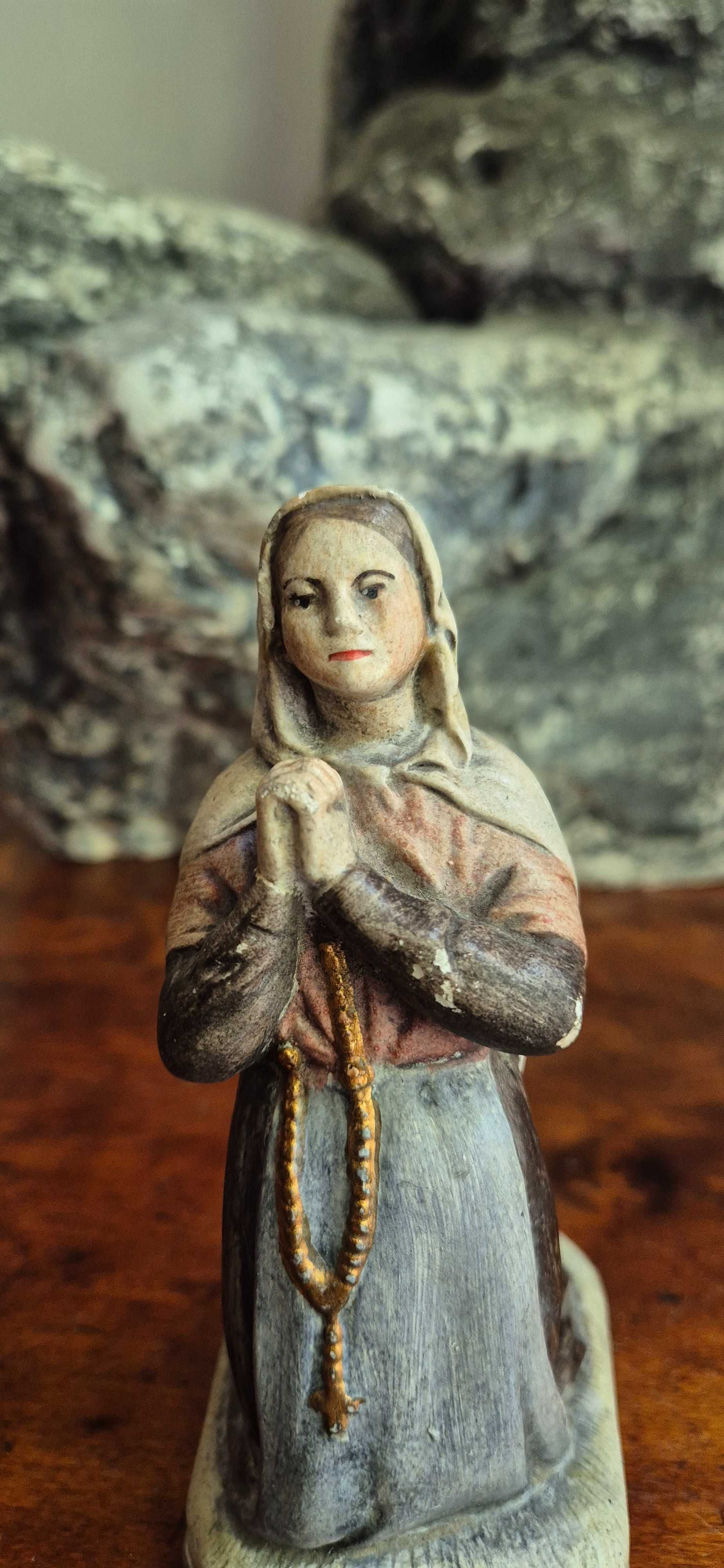 Figura Św. Bernadety stare dewocjonalia antyk Francja