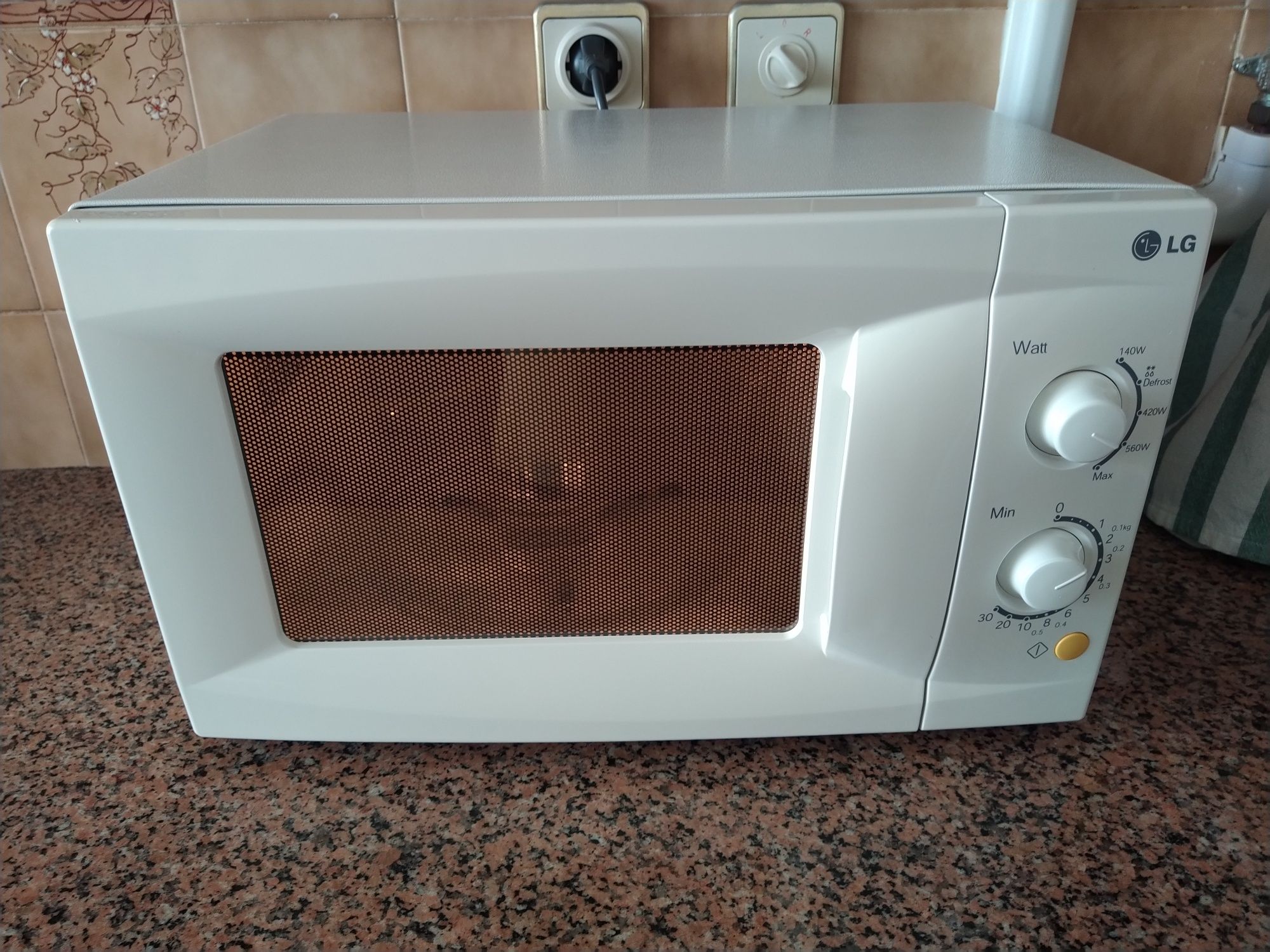 Micro-ondas LG 23 l casa quarto apartamento vivenda escritório gabinet
