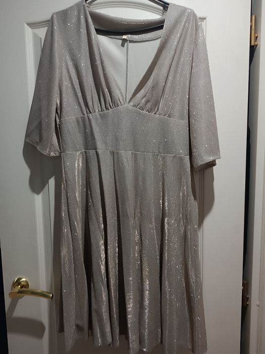 РАСПРОДАЖА! РОЗПРОДАЖ. Плаття, великій вибір. Різні розміри і фасони.