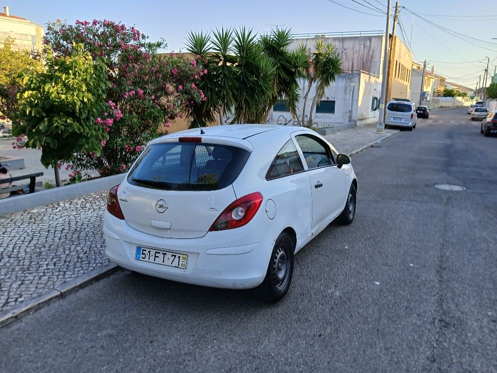 Opel corsa 1.3 cdti diesel super económico
