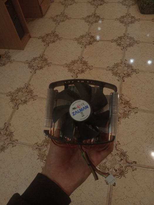 Продам Кулер Zalman