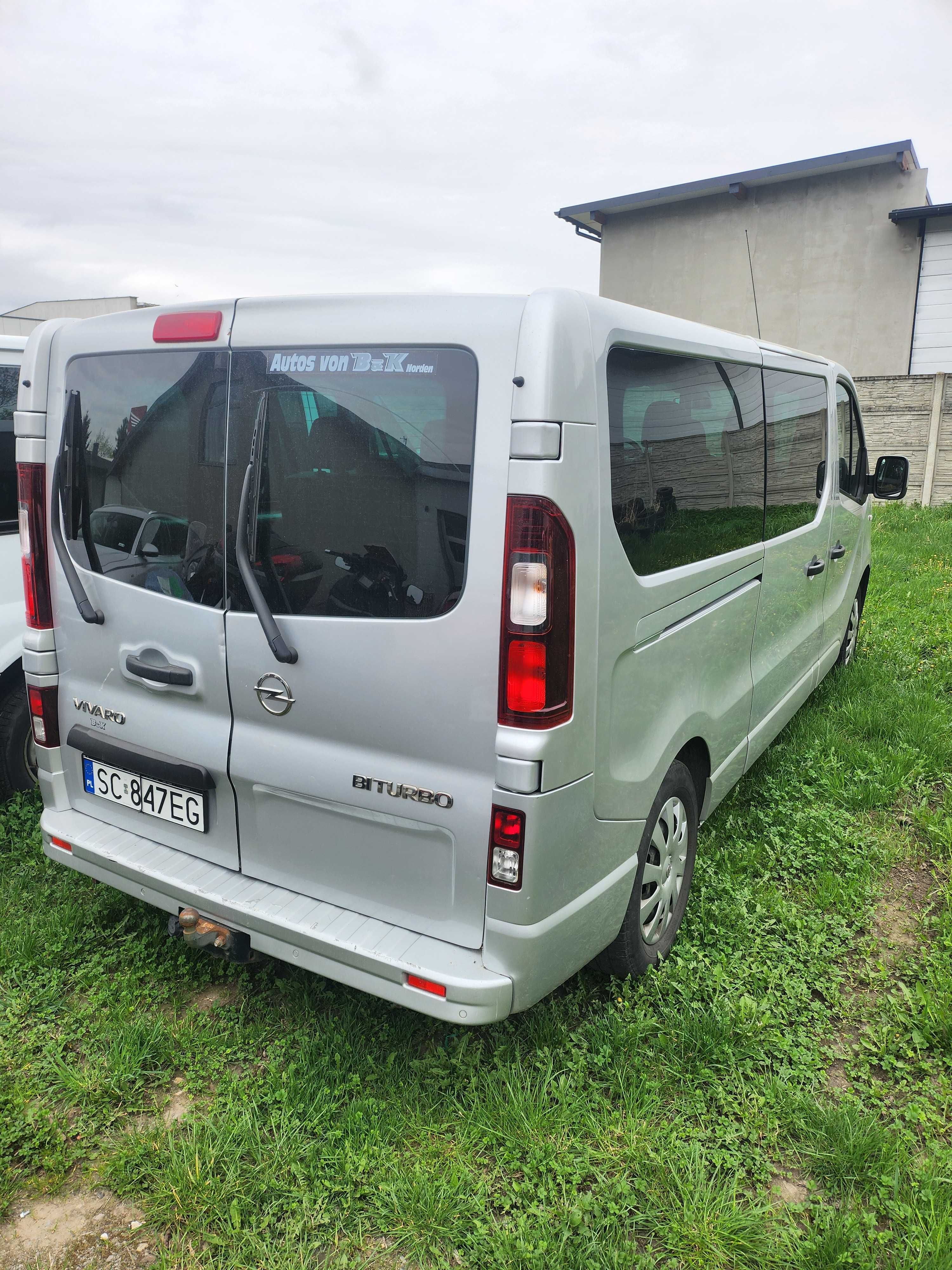 Opel ViVaro 9 osób Long 114tys km !