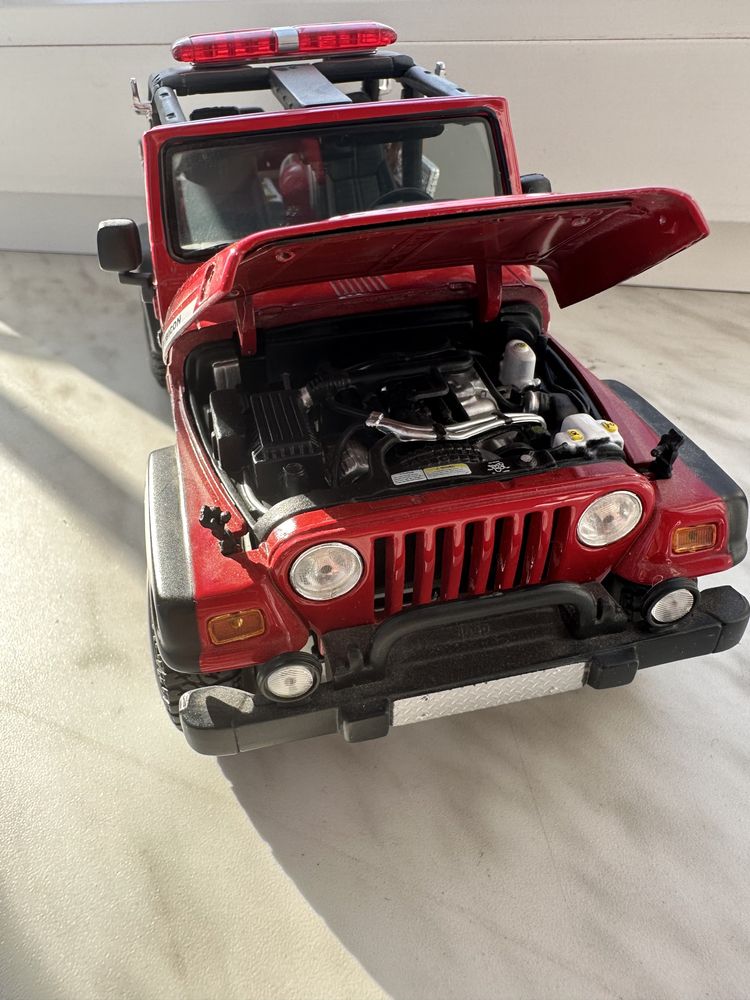 Продам модель Jeep Wrangler Rubicon 2003 1:18 Maisto