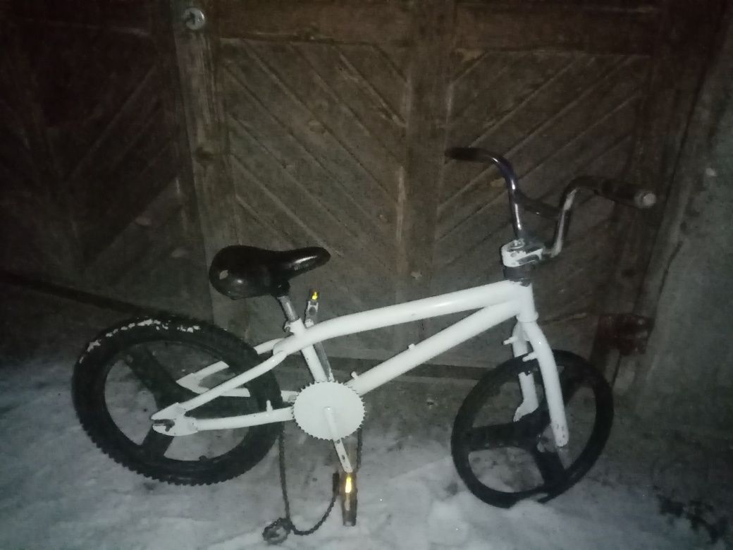 Продаю BMX. Срочно!!