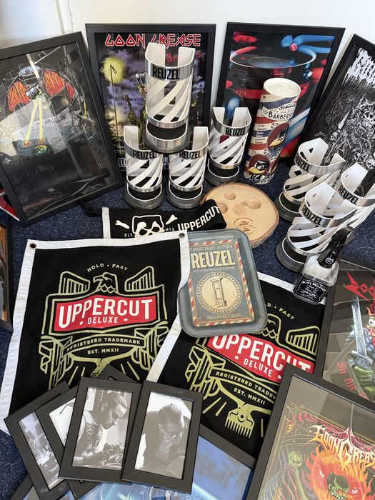 Akcesoria Barbershop standy plakaty barber fryzjer reuzel upppercut