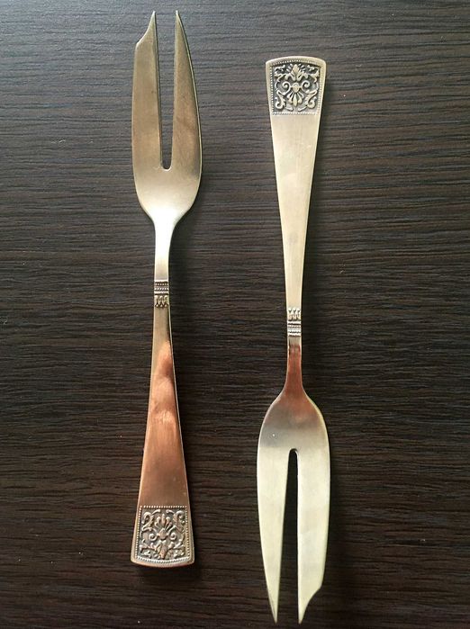 Posrebrzane, bardzo stare widelczyki do ciasta