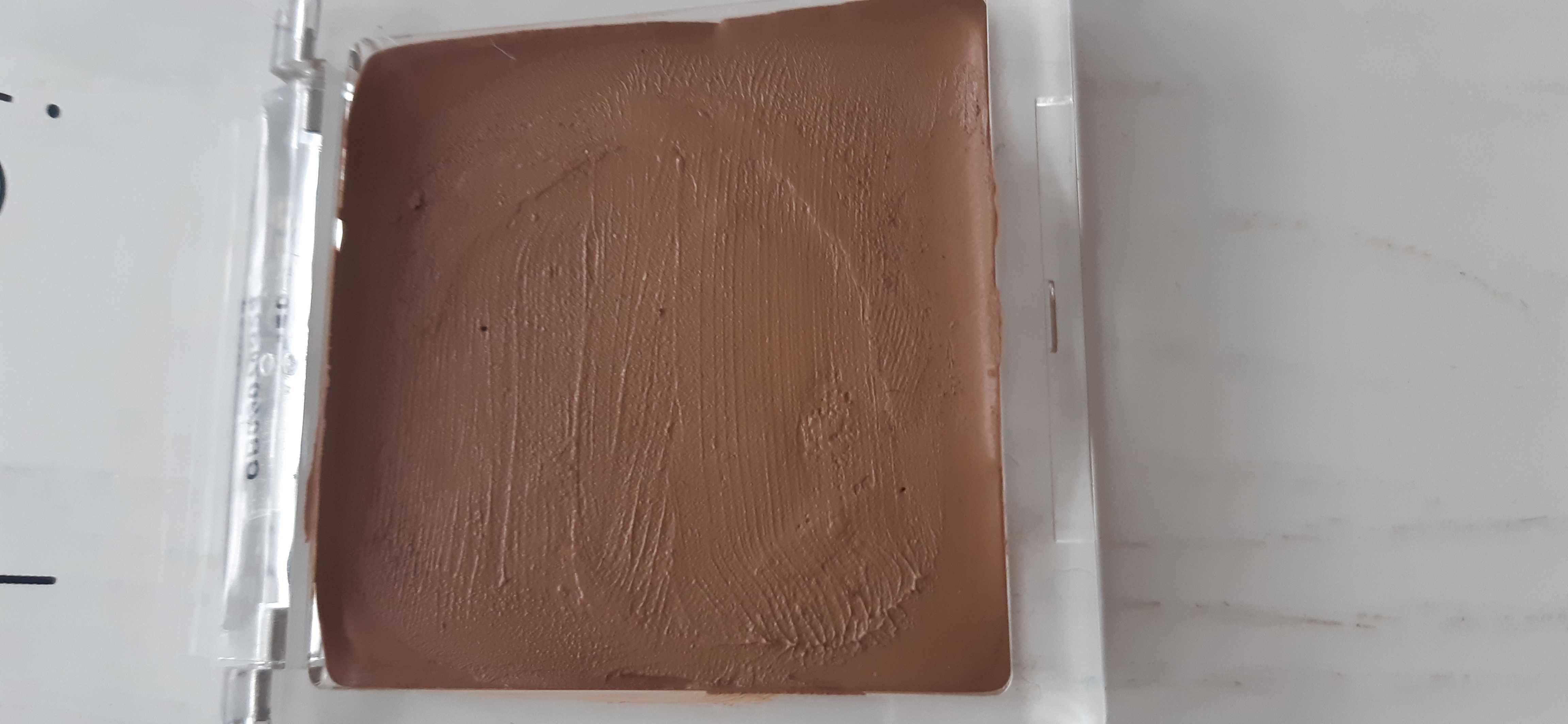 Lumileve kremowy bronzer kolor C3 Chocolate