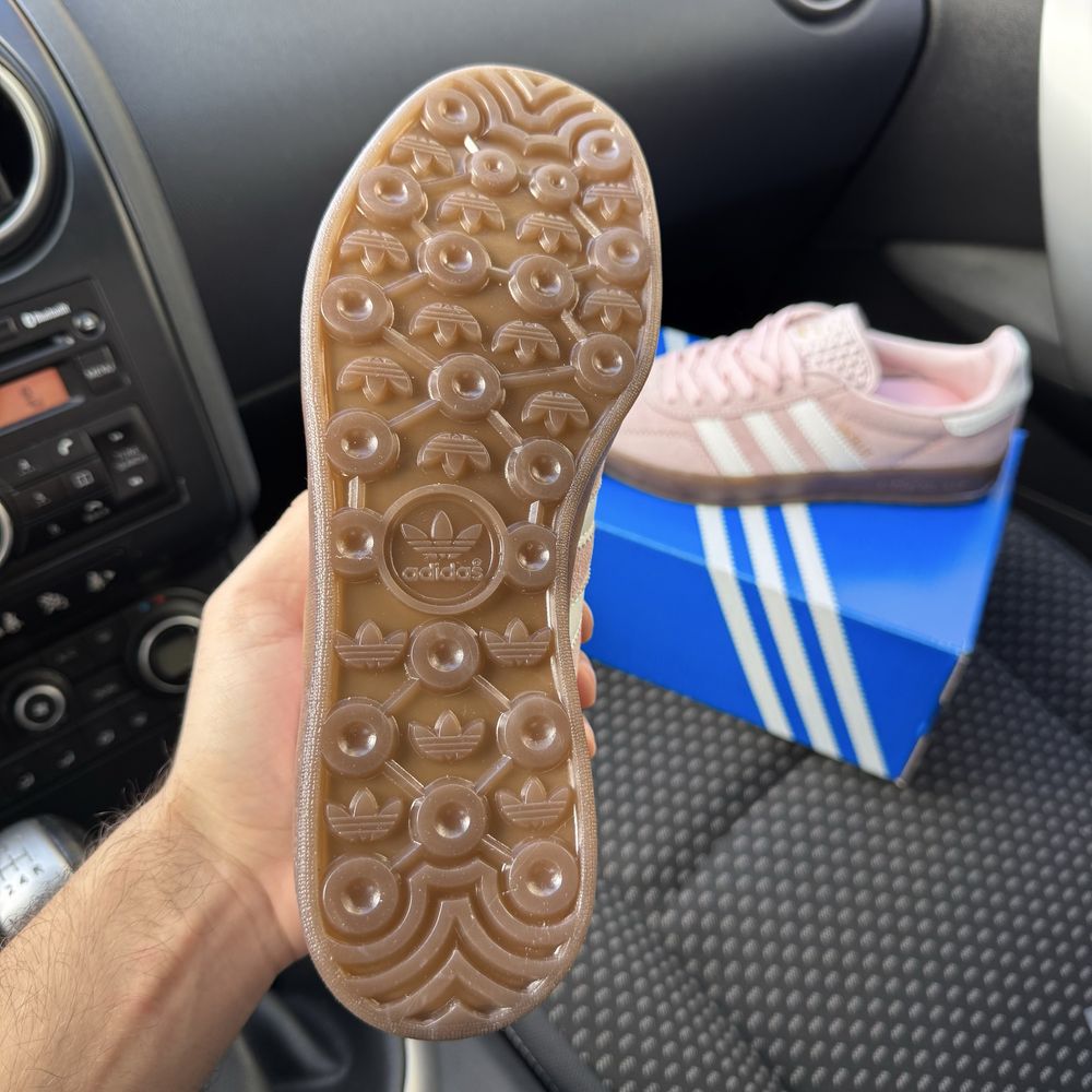 Жіночі кросівки адідас газель рожеві замша Adidas Gazelle pink white