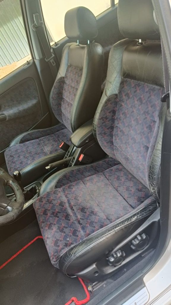 Honda Civic VTI 1.8 b 18