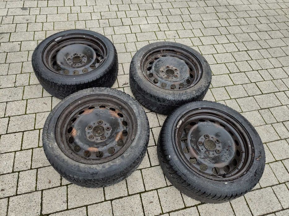 koła felgi 5x120 17" BMW z oponami Dunlop Winter Sport 4D 225/50 r17