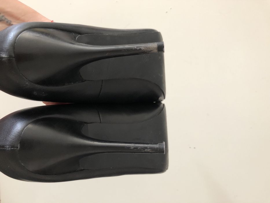 Klasyczne eleganckie czarne buty