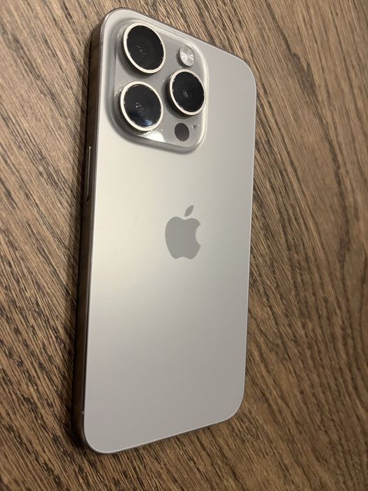 iPhone 15 Pro c/ fatura
