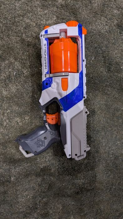 Pistolet NERF rapidstrike cs-18 i strongarm