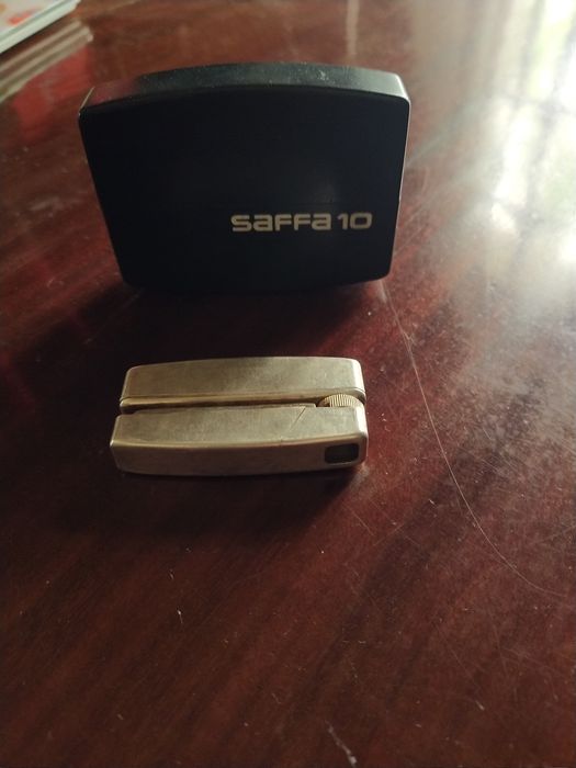 Isqueiro.          .