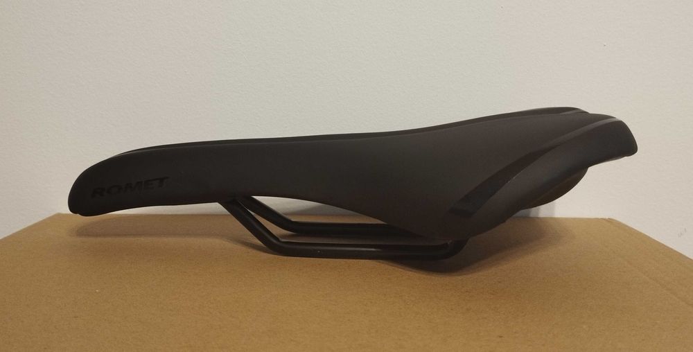 Сидение велосипедное Romet новое