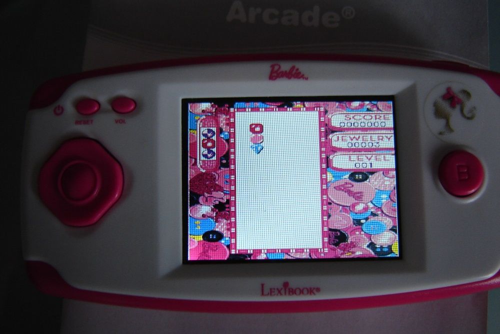 Jogo electronico Lexibook Barbie com 120 jogos