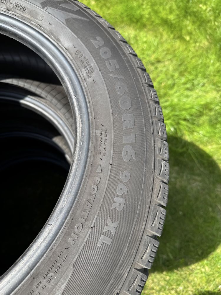 Комплект зимних шин nokian Nordman R16 205 60