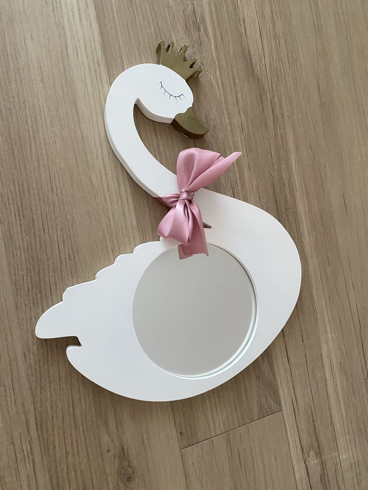 Espelho quarto menina cisne madeira