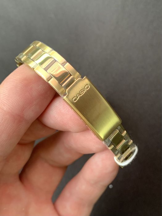 Годинник жіночий Casio LTP-V009G-7E Оригінал Гарантія Часы женские