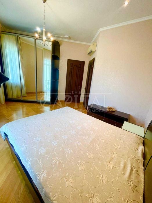 ВЕЛИЧНА РЕЗИДЕНЦІЯ біля води 420м2 — розкіш і приватність у Плютах