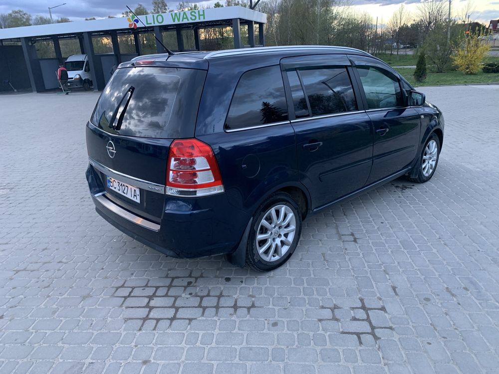 Продам Opel Zafira