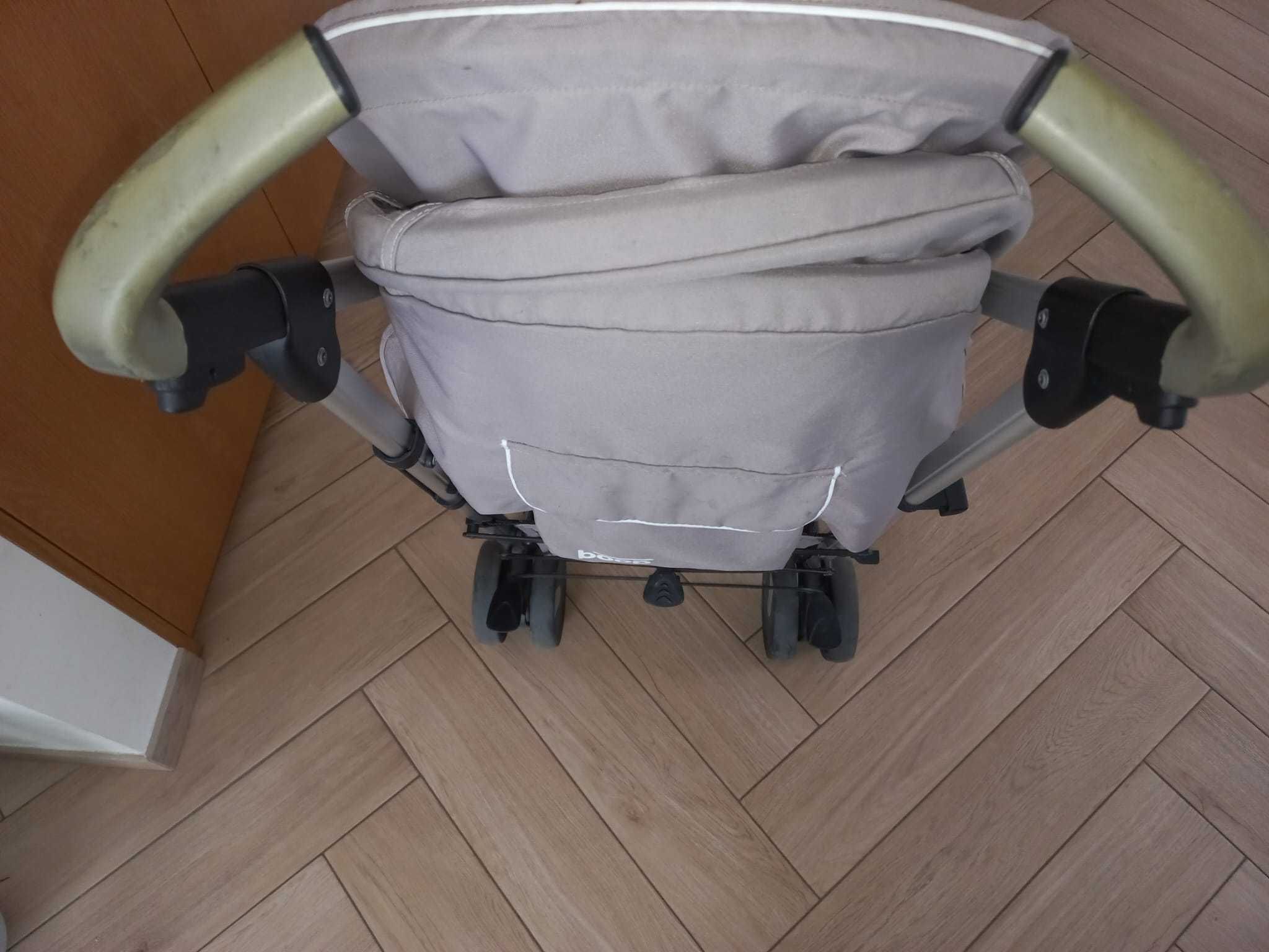 Carrinho de passeio de bebé