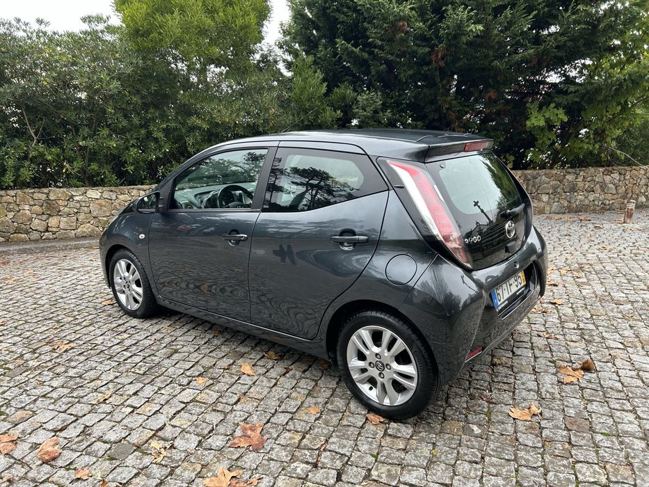 Toyota Aygo 1.0 VVTi MMV - Caixa Automatica